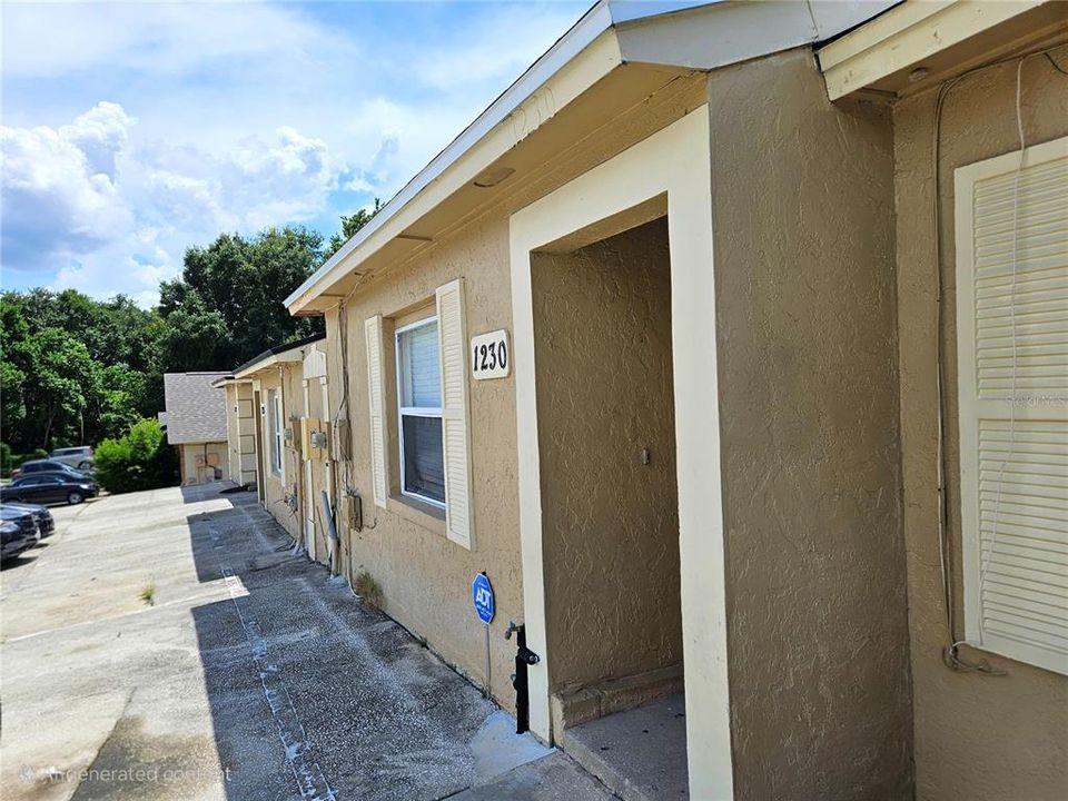 For Sale: $230,000 (2 beds, 2 baths, 860 Square Feet)