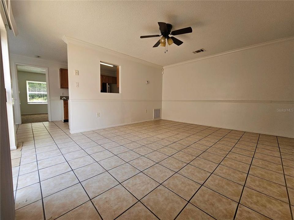 For Sale: $230,000 (2 beds, 2 baths, 860 Square Feet)