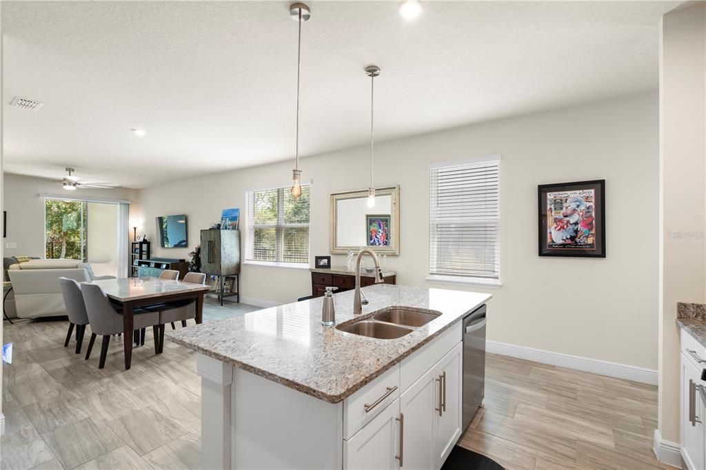 На продажу: $324,900 (3 спален, 2 ванн, 1509 Квадратных фут)