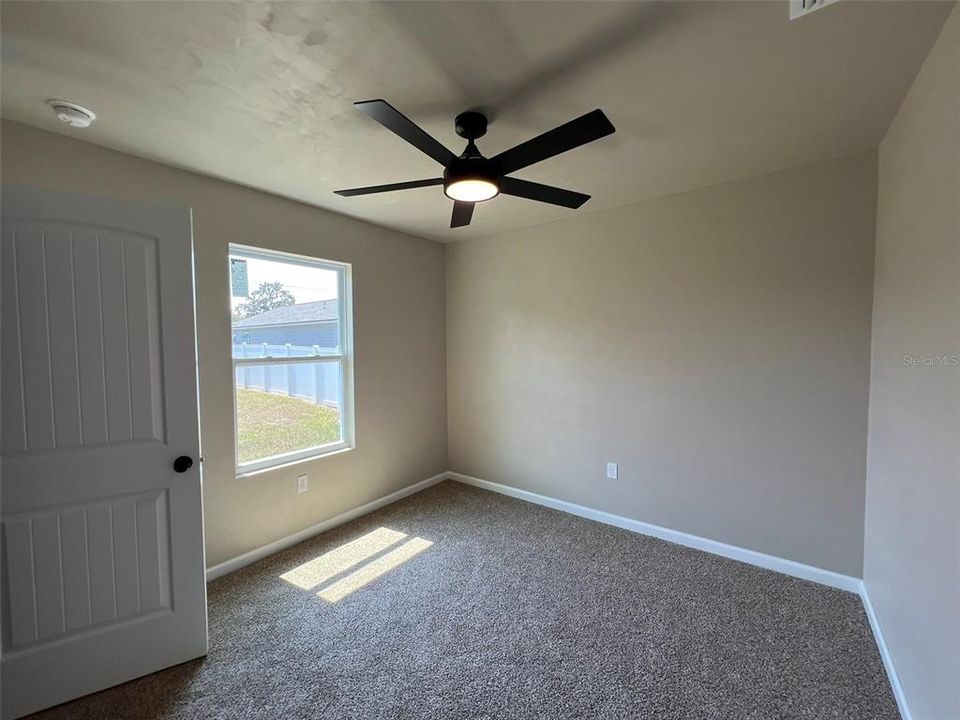 待售: $239,000 (3 贝兹, 2 浴室, 1138 平方英尺)