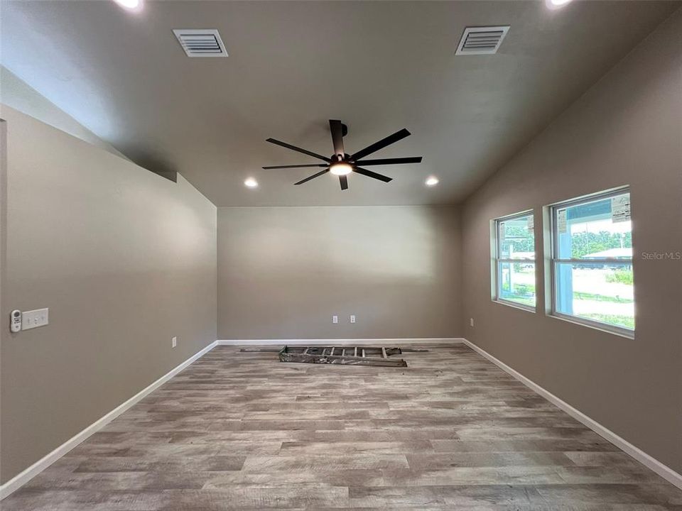 待售: $239,000 (3 贝兹, 2 浴室, 1138 平方英尺)