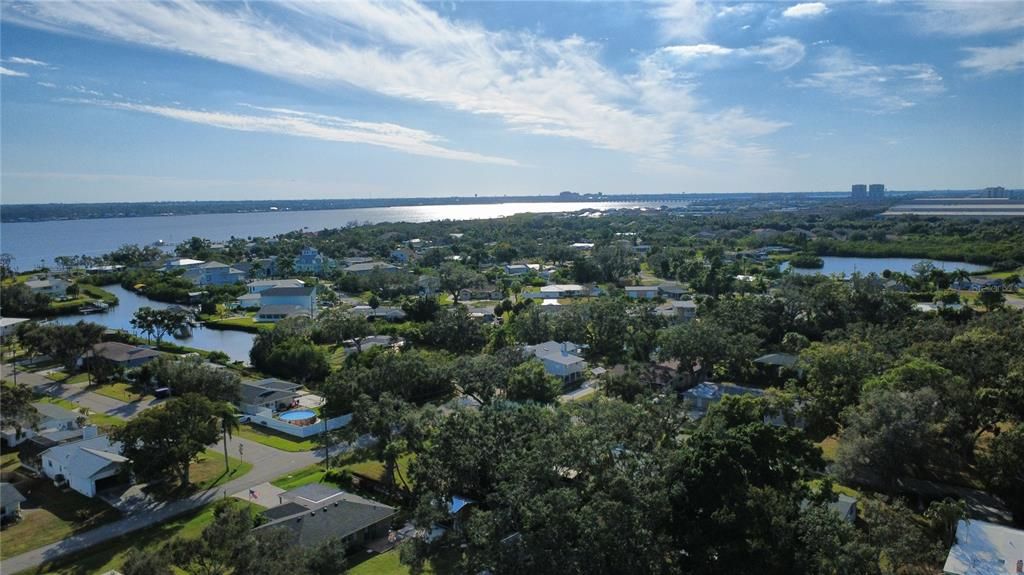 En Venta: $520,000 (3 camas, 3 baños, 2028 Pies cuadrados)