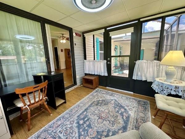 Под контрактом: $159,900 (2 спален, 1 ванн, 1036 Квадратных фут)