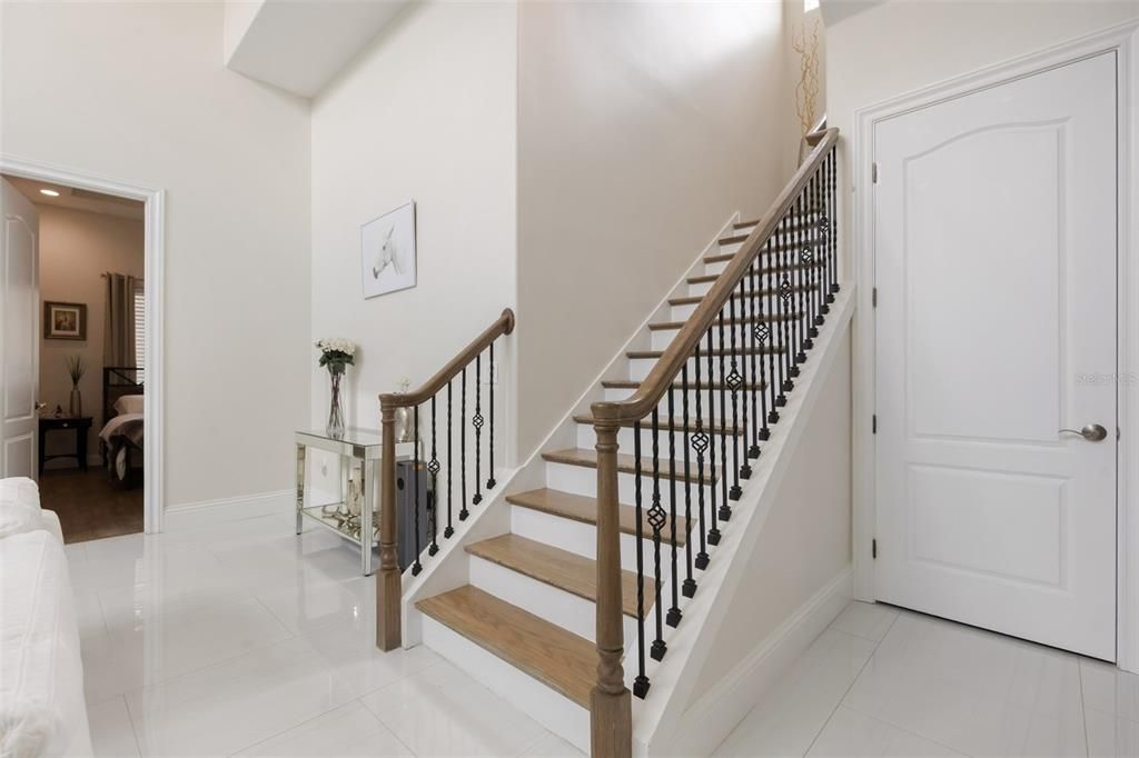 合同活跃: $1,295,000 (3 贝兹, 3 浴室, 3363 平方英尺)