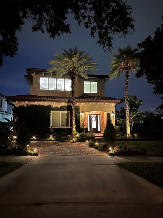 合同活跃: $1,295,000 (3 贝兹, 3 浴室, 3363 平方英尺)