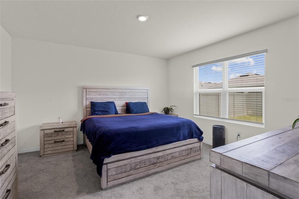 For Sale: $359,999 (3 beds, 2 baths, 1504 Square Feet)