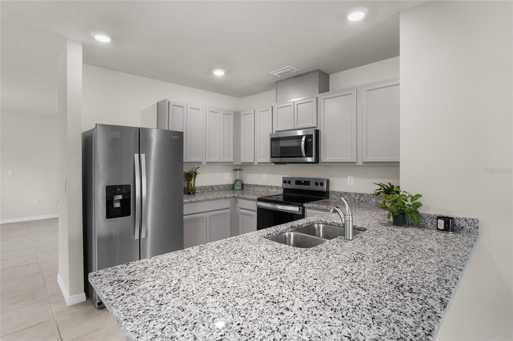 For Sale: $359,999 (3 beds, 2 baths, 1504 Square Feet)