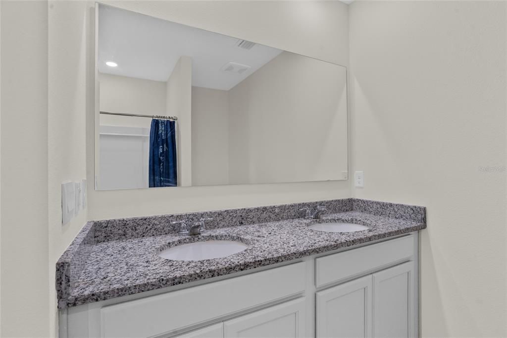 For Sale: $359,999 (3 beds, 2 baths, 1504 Square Feet)