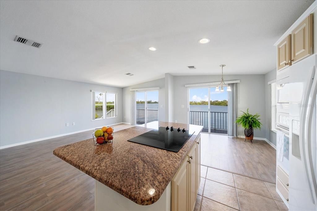 На продажу: $430,000 (2 спален, 2 ванн, 1248 Квадратных фут)