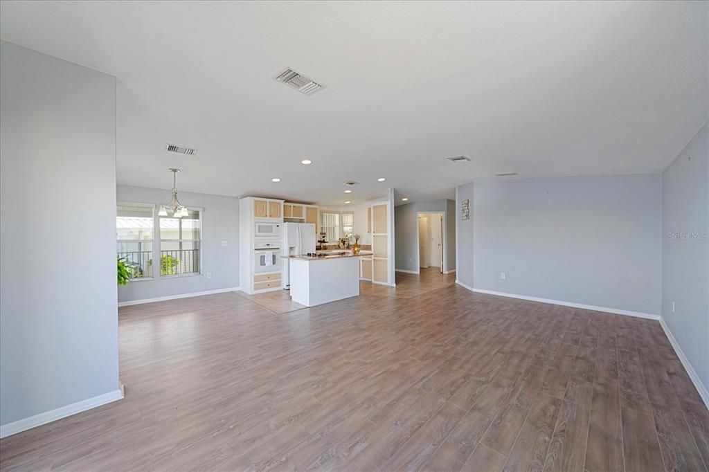 На продажу: $430,000 (2 спален, 2 ванн, 1248 Квадратных фут)