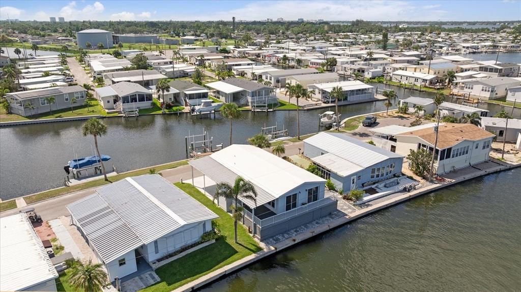 На продажу: $430,000 (2 спален, 2 ванн, 1248 Квадратных фут)