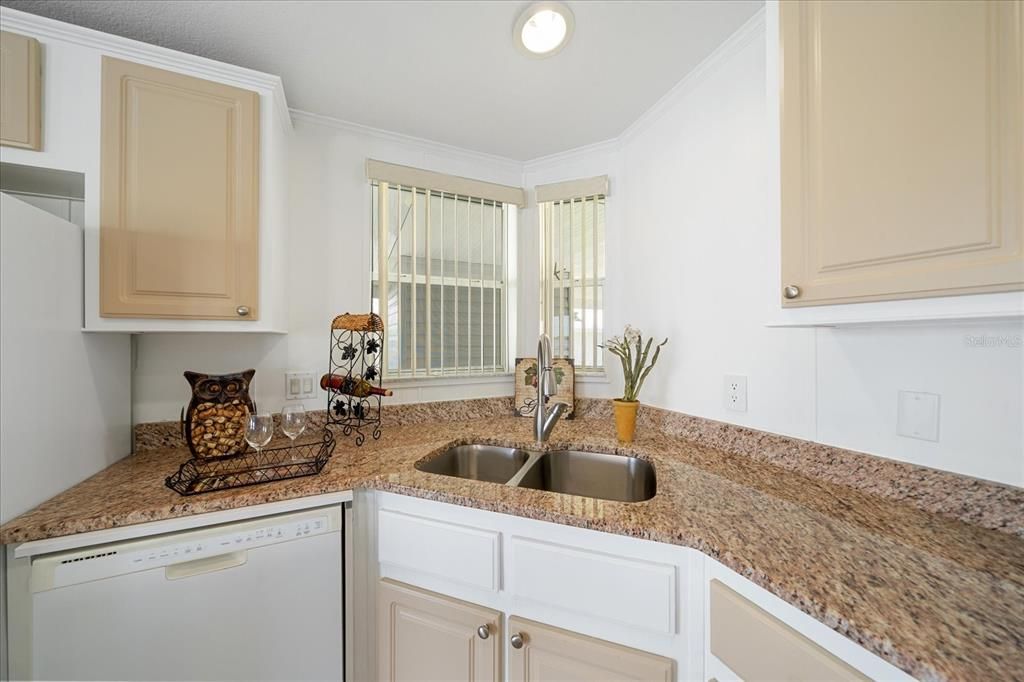 На продажу: $430,000 (2 спален, 2 ванн, 1248 Квадратных фут)