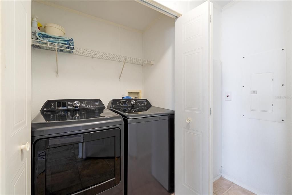 На продажу: $430,000 (2 спален, 2 ванн, 1248 Квадратных фут)