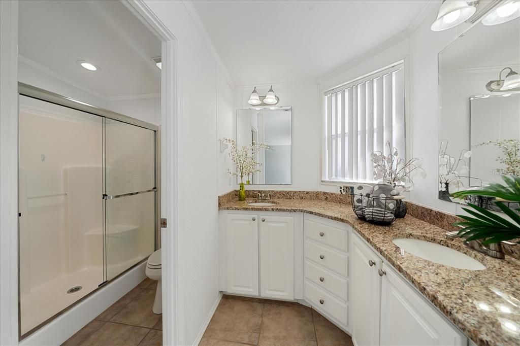 На продажу: $430,000 (2 спален, 2 ванн, 1248 Квадратных фут)