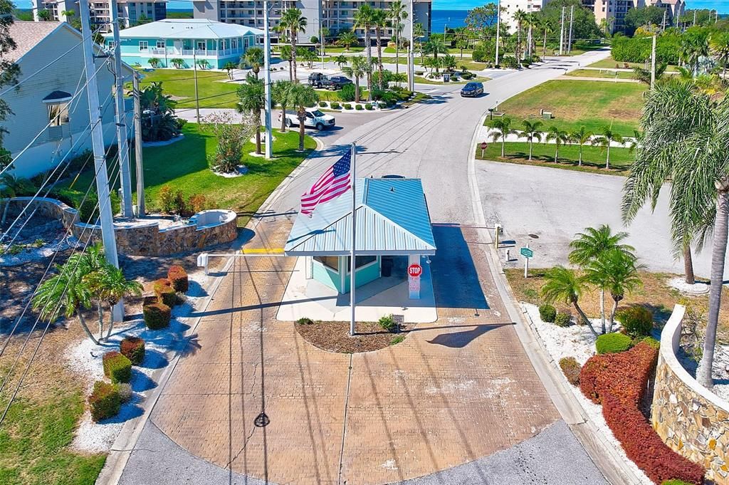 For Sale: $333,000 (2 beds, 2 baths, 1025 Square Feet)