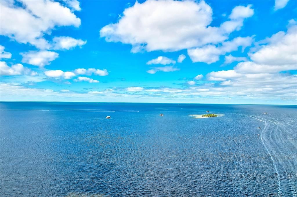 For Sale: $333,000 (2 beds, 2 baths, 1025 Square Feet)