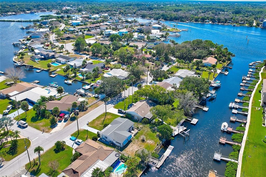 For Sale: $333,000 (2 beds, 2 baths, 1025 Square Feet)