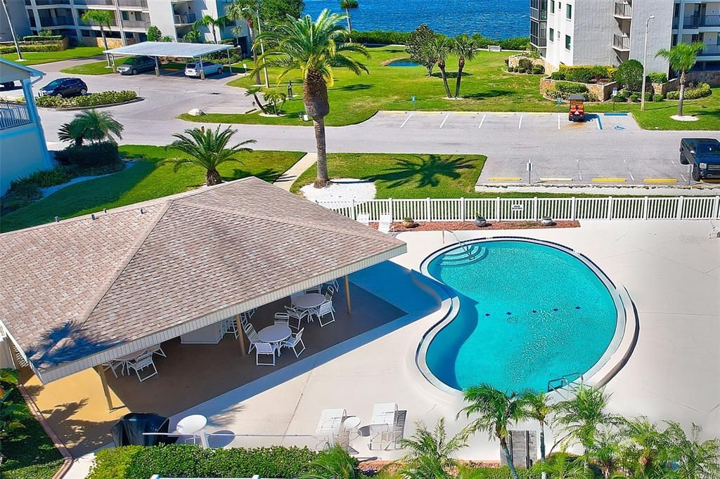 For Sale: $333,000 (2 beds, 2 baths, 1025 Square Feet)