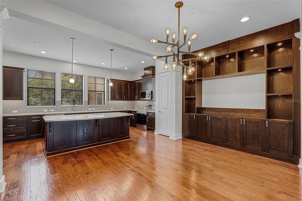 待售: $679,000 (3 贝兹, 3 浴室, 2186 平方英尺)