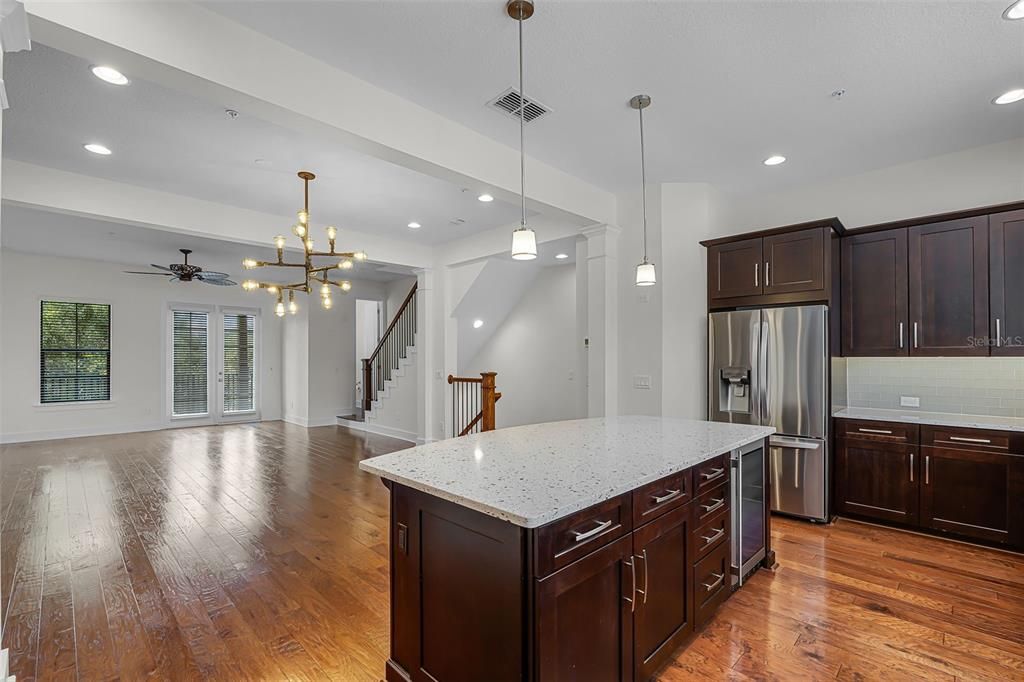 待售: $679,000 (3 贝兹, 3 浴室, 2186 平方英尺)