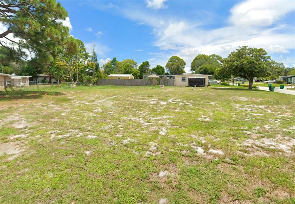 待售: $48,000 (0.28 acres)