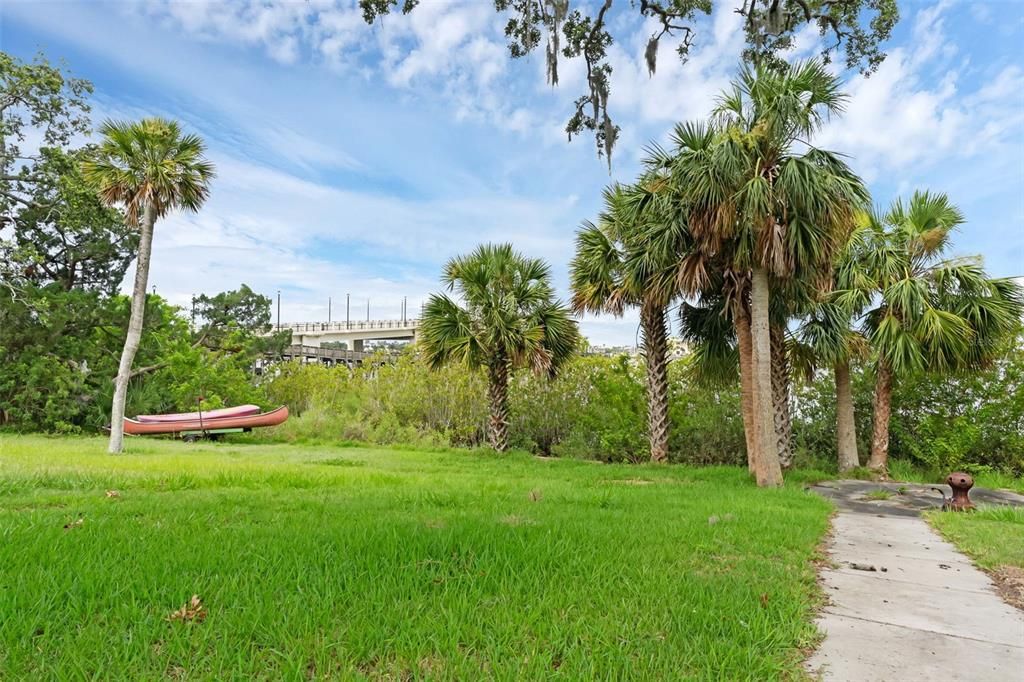 Active With Contract: $999,000 (6 beds, 6 baths, 4428 Square Feet)