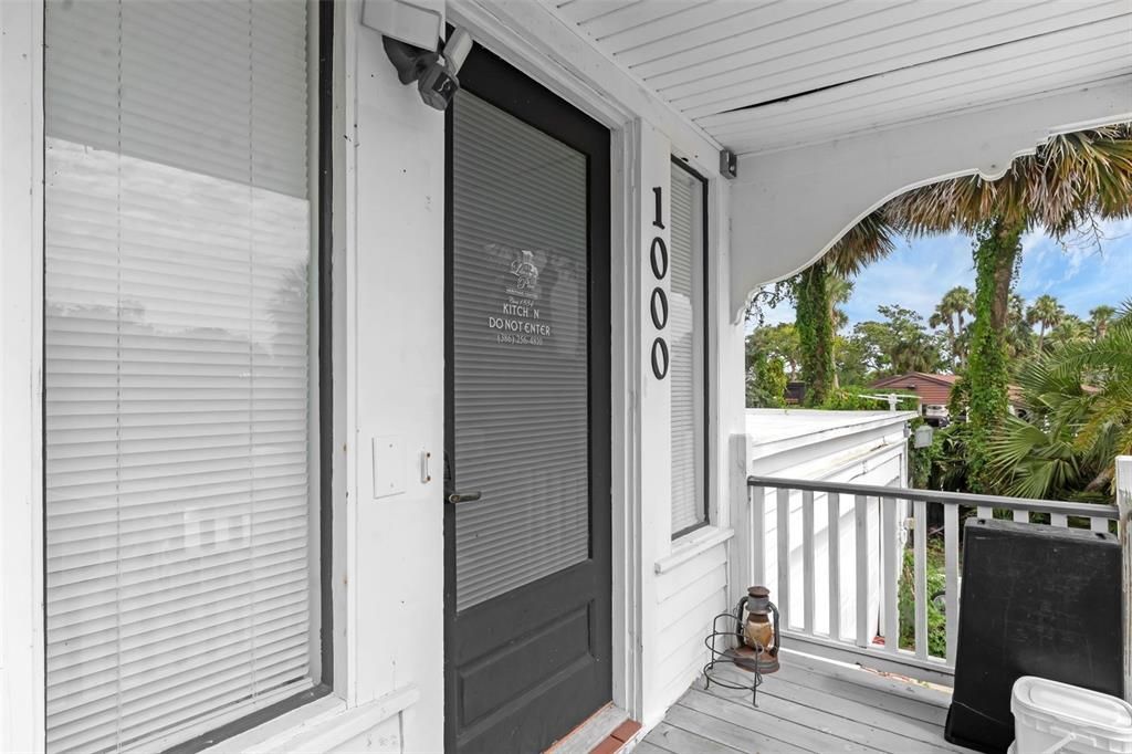 Active With Contract: $999,000 (6 beds, 6 baths, 4428 Square Feet)