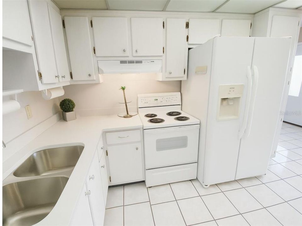 For Rent: $1,495 (2 beds, 1 baths, 874 Square Feet)