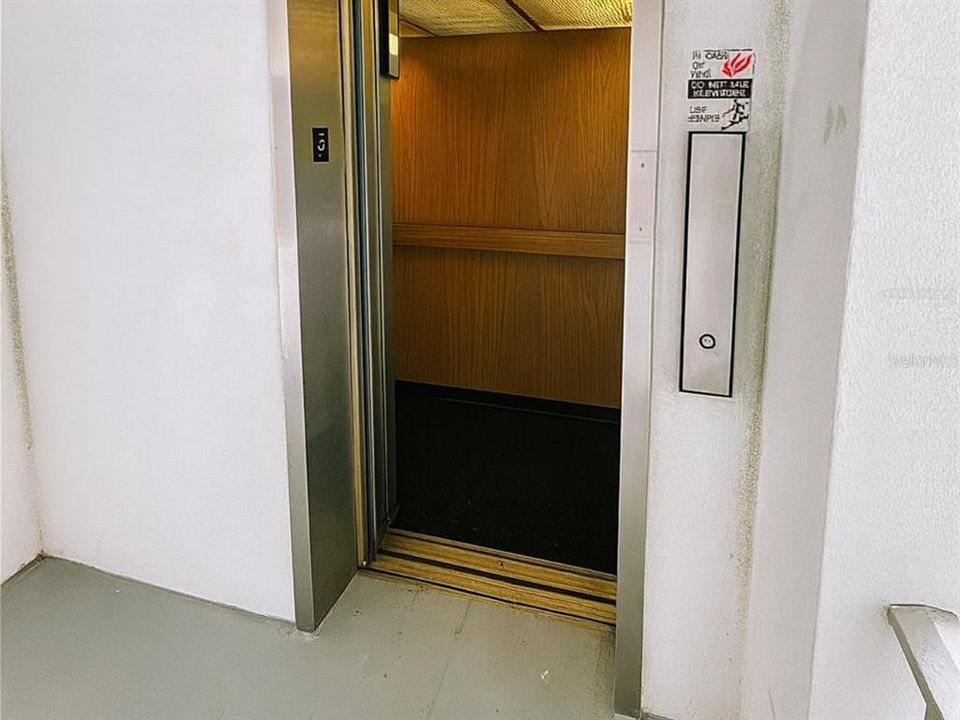 For Rent: $1,495 (2 beds, 1 baths, 874 Square Feet)