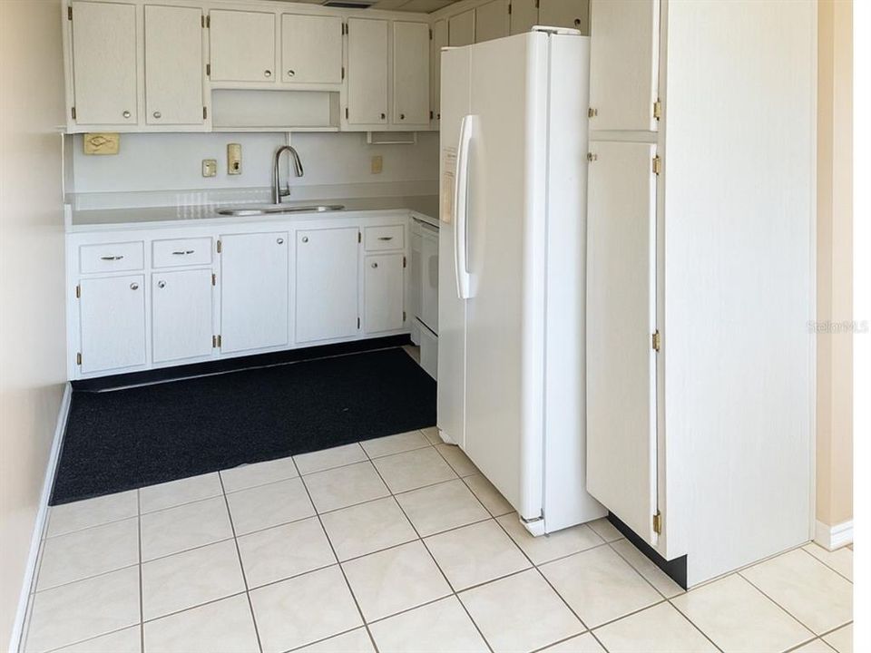 For Rent: $1,495 (2 beds, 1 baths, 874 Square Feet)