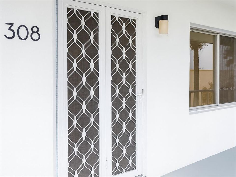 For Rent: $1,495 (2 beds, 1 baths, 874 Square Feet)