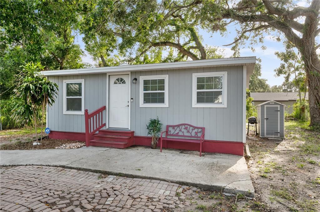 Под контрактом: $245,000 (2 спален, 1 ванн, 832 Квадратных фут)