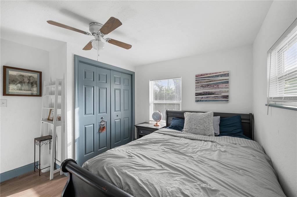 Под контрактом: $245,000 (2 спален, 1 ванн, 832 Квадратных фут)