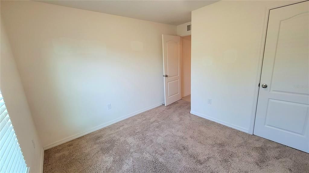 Activo con contrato: $2,000 (3 camas, 2 baños, 1383 Pies cuadrados)