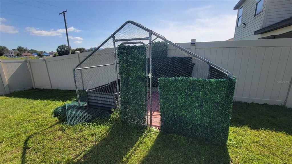 Activo con contrato: $2,000 (3 camas, 2 baños, 1383 Pies cuadrados)