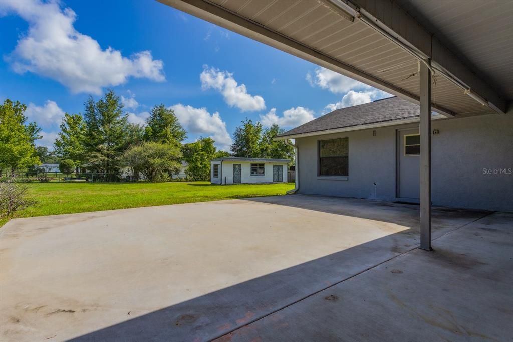 合同活跃: $289,900 (3 贝兹, 2 浴室, 1846 平方英尺)