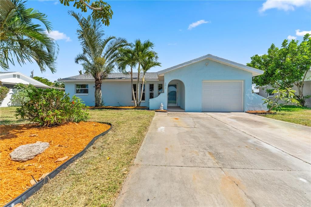 Recently Sold: $464,999 (2 beds, 2 baths, 1126 Square Feet)