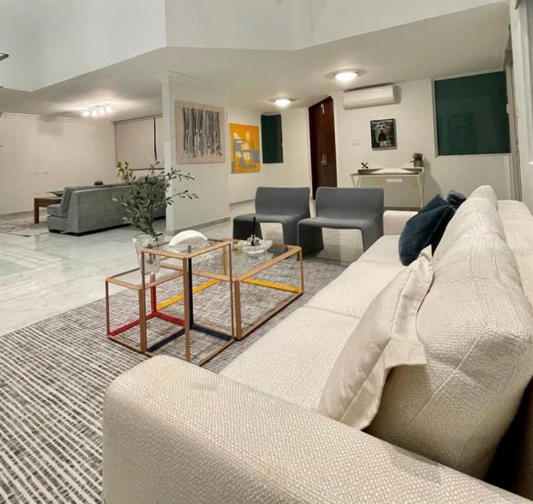 For Rent: $11,000 (5 beds, 5 baths, 5000 Square Feet)