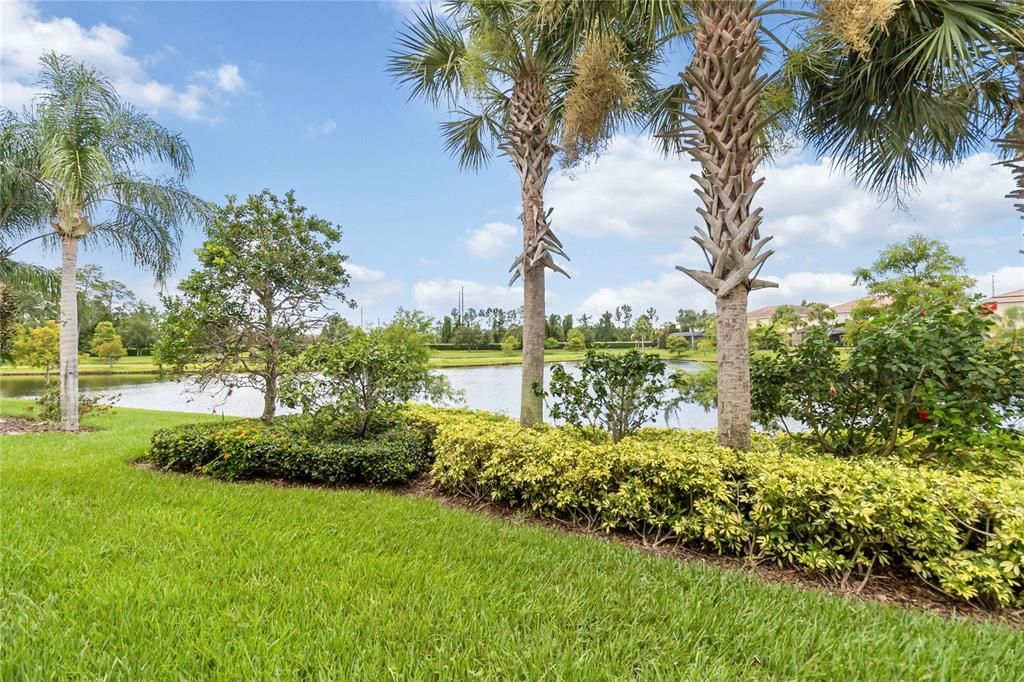 合同活跃: $928,000 (4 贝兹, 4 浴室, 4072 平方英尺)