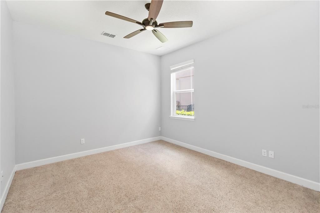 合同活跃: $928,000 (4 贝兹, 4 浴室, 4072 平方英尺)