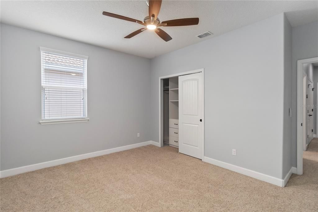 合同活跃: $928,000 (4 贝兹, 4 浴室, 4072 平方英尺)