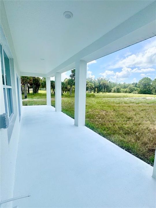 Activo con contrato: $364,990 (4 camas, 3 baños, 1894 Pies cuadrados)