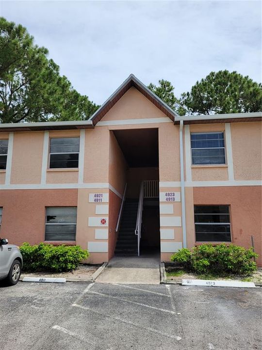 Vendido Recientemente: $86,000 (2 camas, 2 baños, 1036 Pies cuadrados)