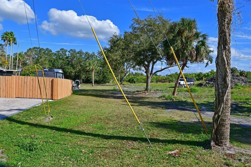 На продажу: $195,000 (0.74 acres)