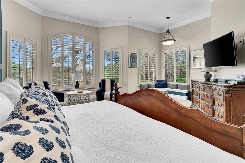 For Sale: $2,399,999 (5 beds, 5 baths, 5061 Square Feet)