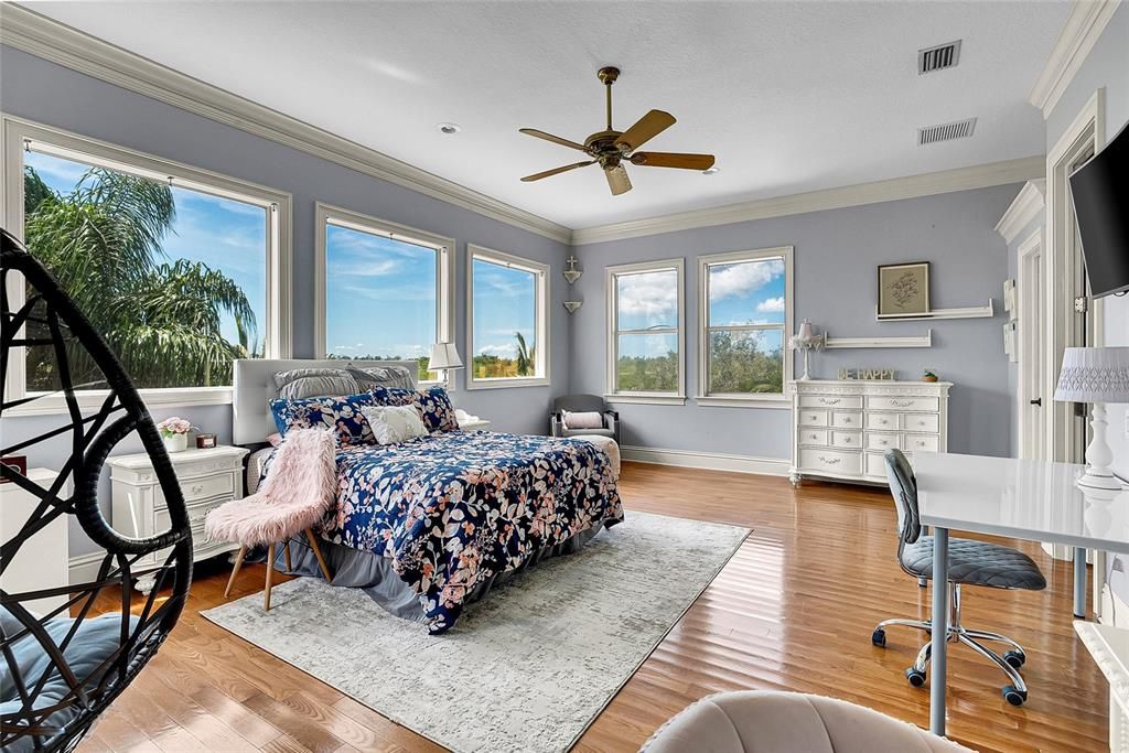 For Sale: $2,399,999 (5 beds, 5 baths, 5061 Square Feet)