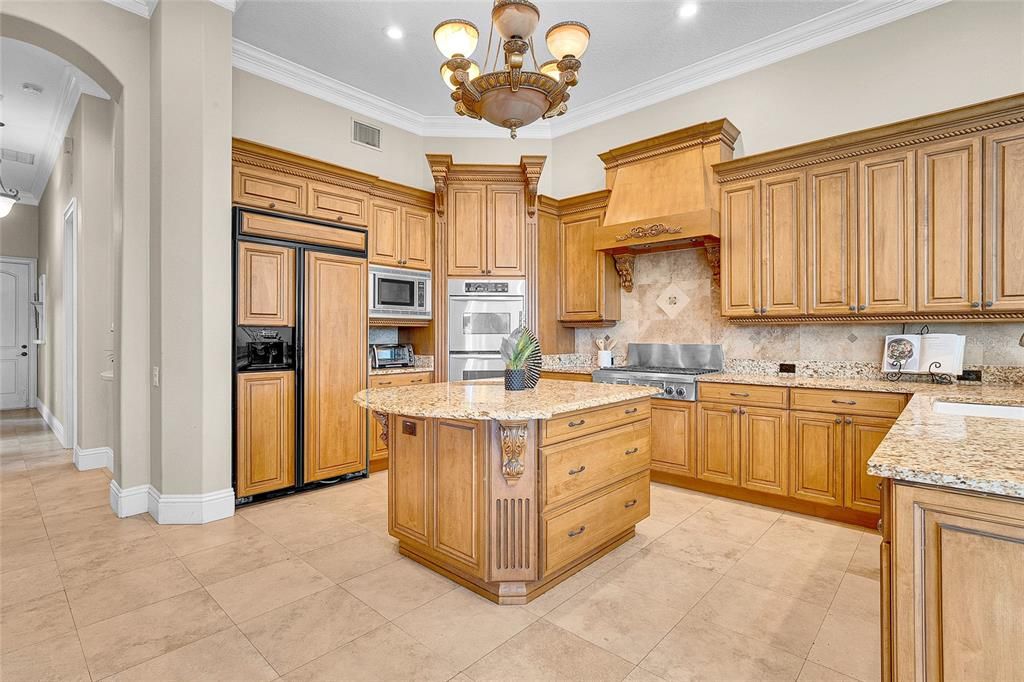 For Sale: $2,399,999 (5 beds, 5 baths, 5061 Square Feet)