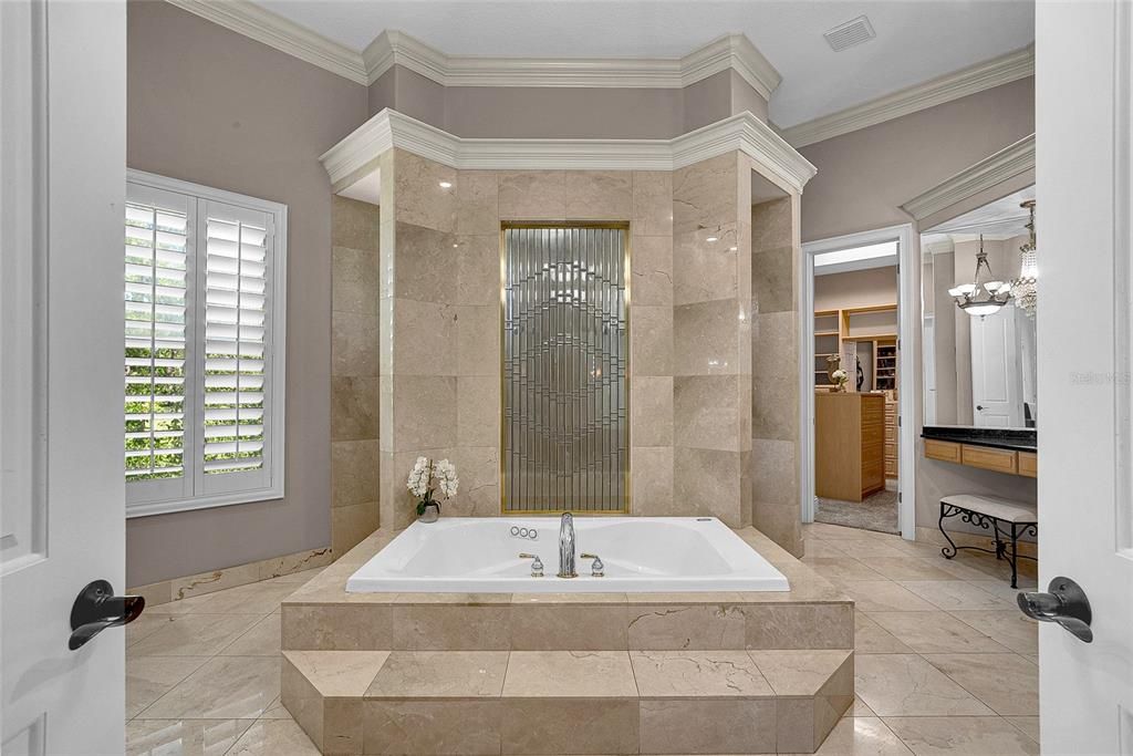 For Sale: $2,399,999 (5 beds, 5 baths, 5061 Square Feet)