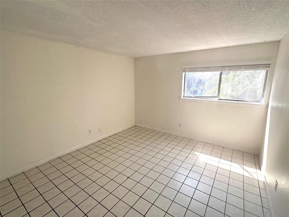 Activo con contrato: $94,900 (1 camas, 1 baños, 678 Pies cuadrados)