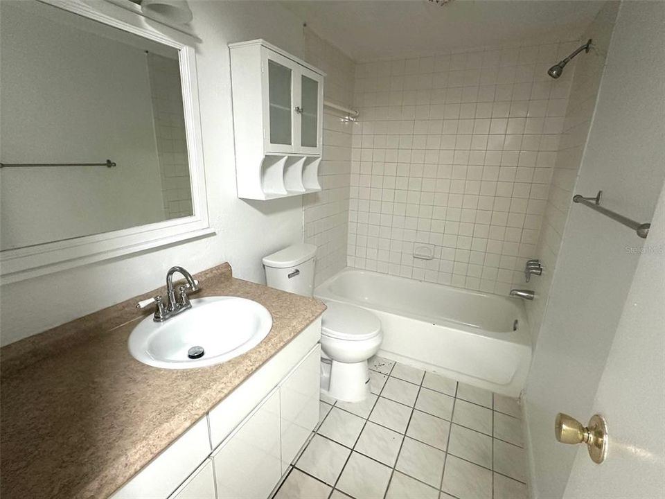 Activo con contrato: $94,900 (1 camas, 1 baños, 678 Pies cuadrados)